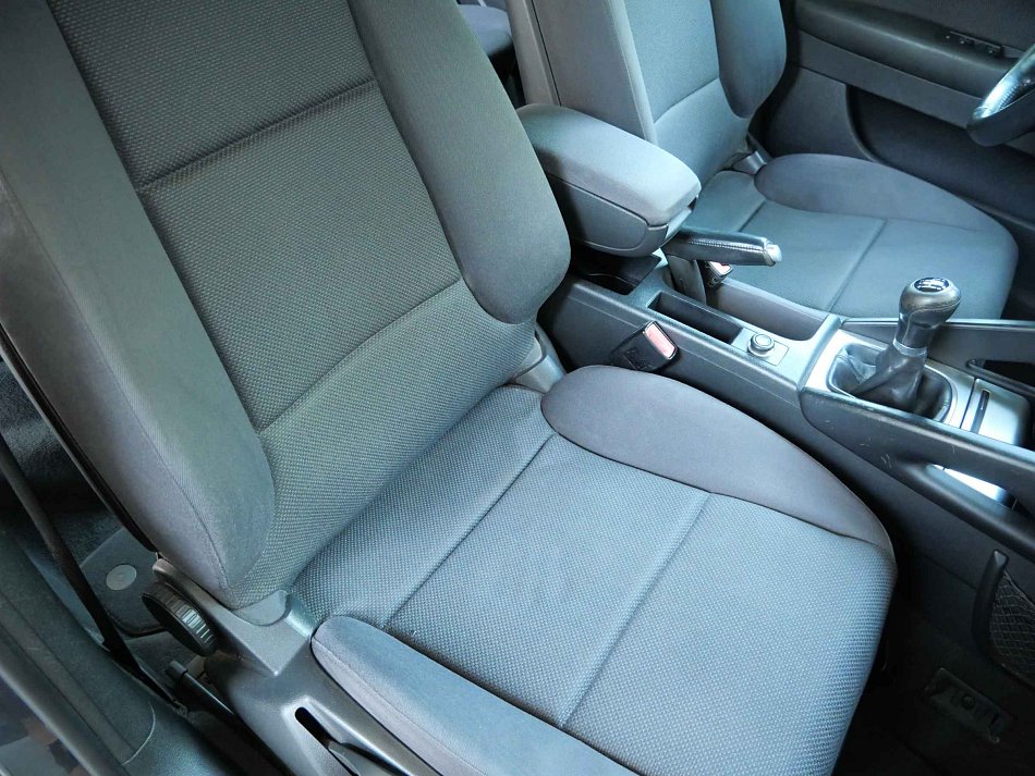 Audi A3 1.6i 