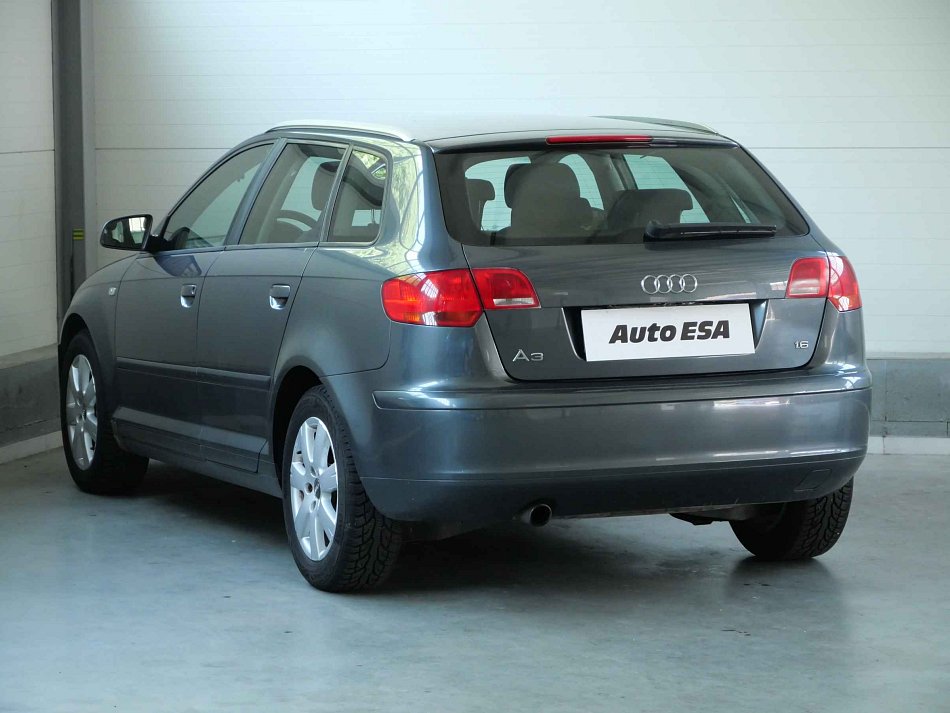 Audi A3 1.6i 