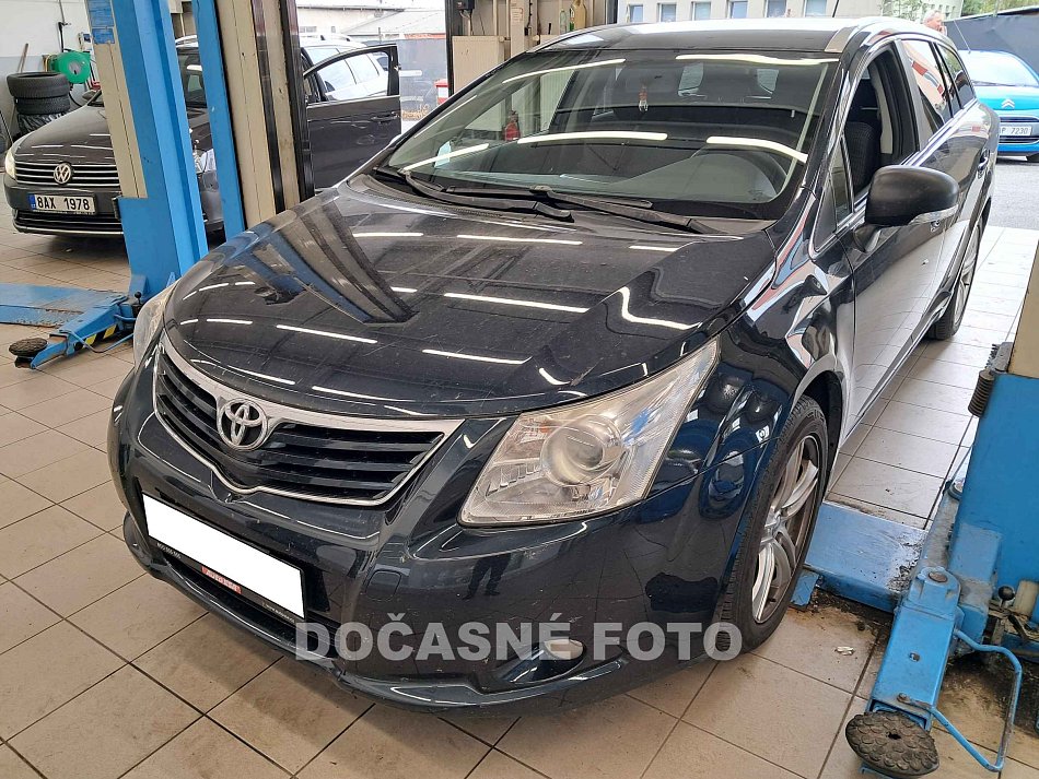 Toyota Avensis 1.8i 