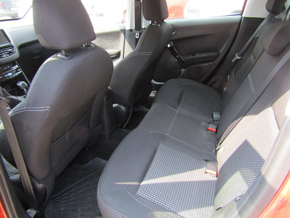 Peugeot 208 1.6HDi 