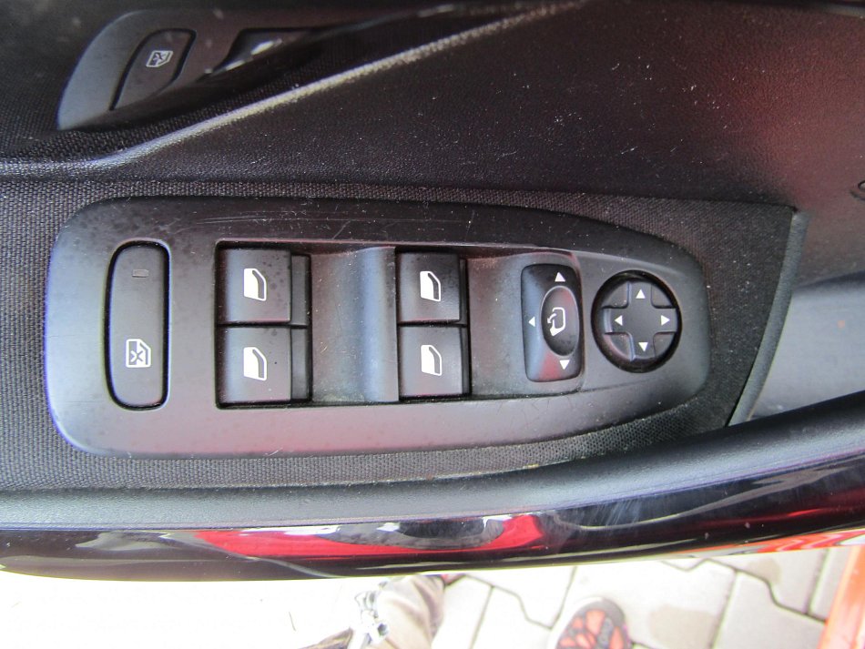Peugeot 208 1.6HDi 