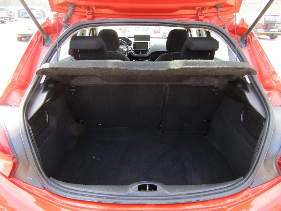 Peugeot 208 1.6HDi 