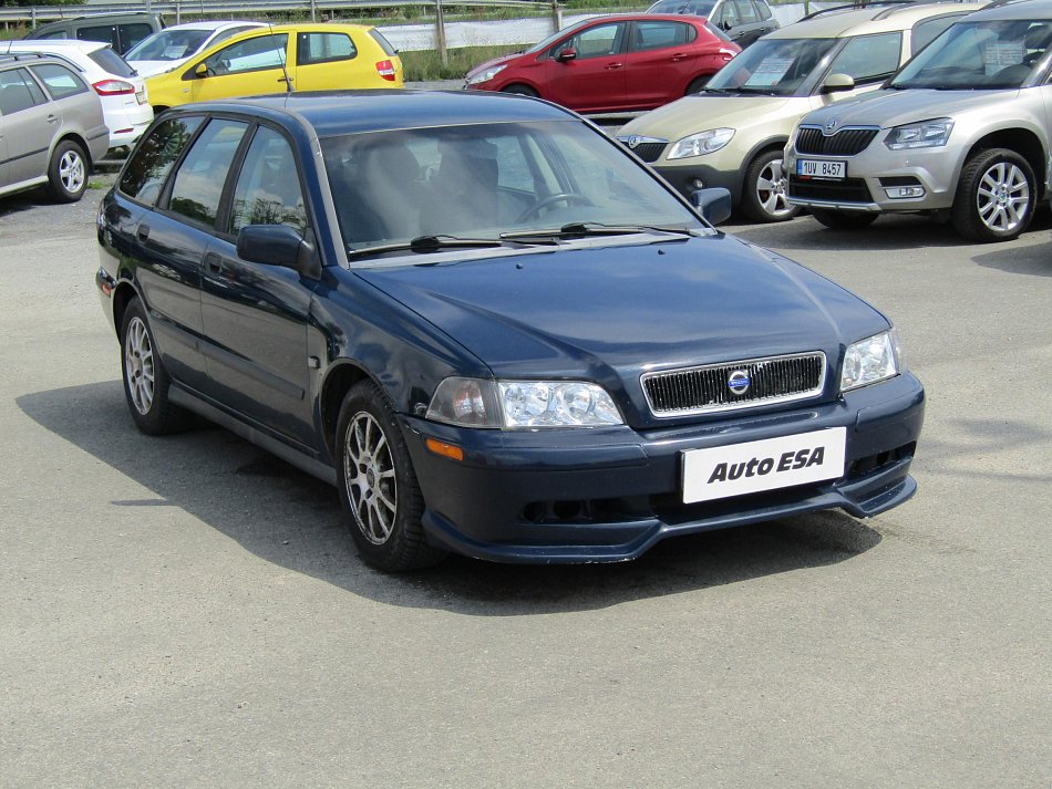 Volvo V40 1.9D 