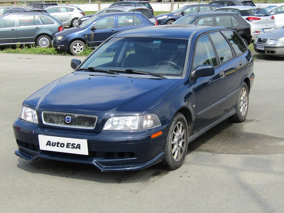 Volvo V40 1.9D 