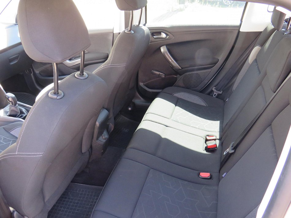 Peugeot 2008 1.2PT 