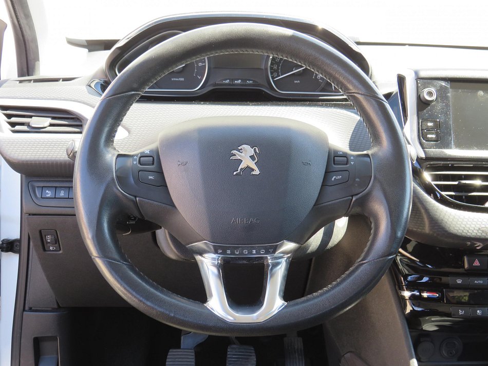 Peugeot 2008 1.2PT 