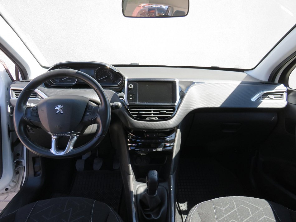 Peugeot 2008 1.2PT 
