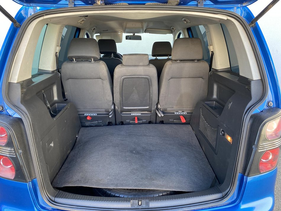Volkswagen Touran 2.0TDi 
