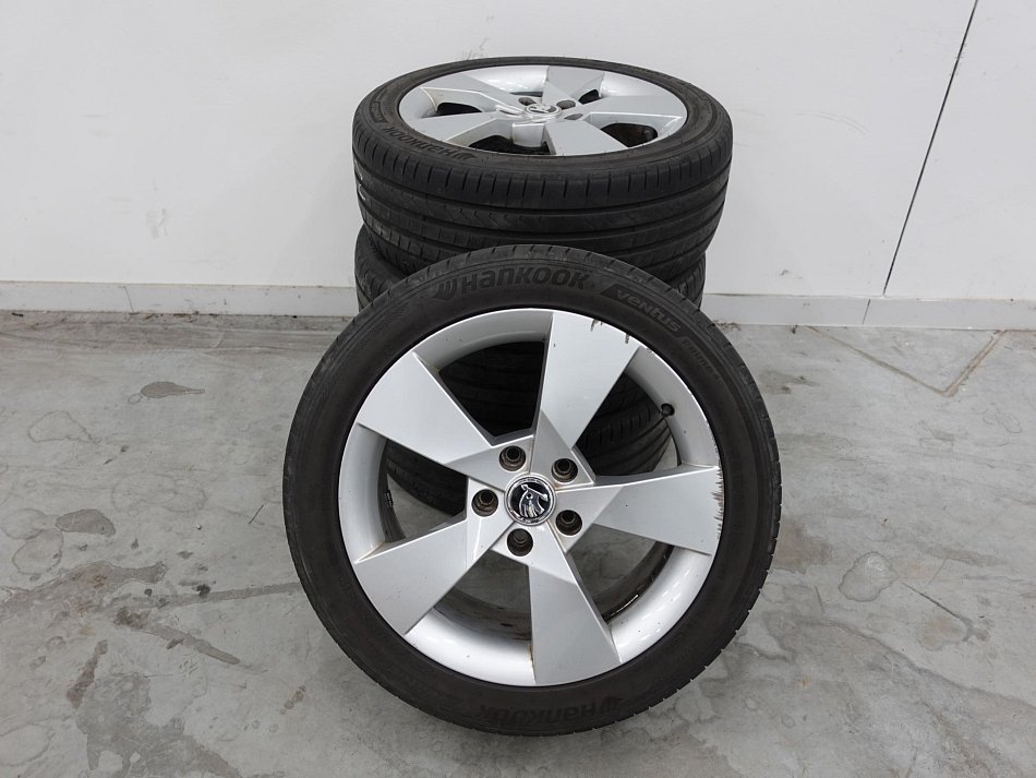 Škoda Octavia III 1.6 TDi Elegance