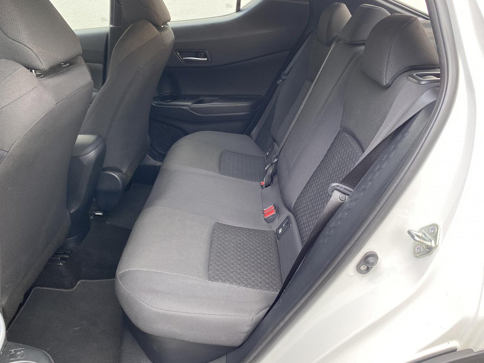 Toyota C-HR 1.8i Comfort