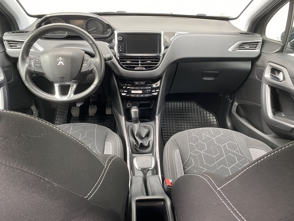 Peugeot 2008 1.2 PT 