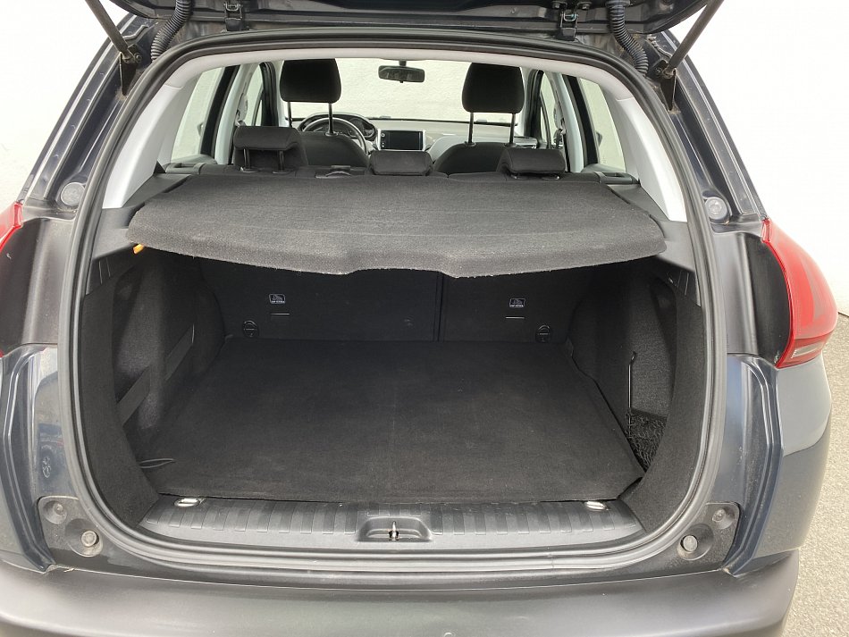 Peugeot 2008 1.2 PT 