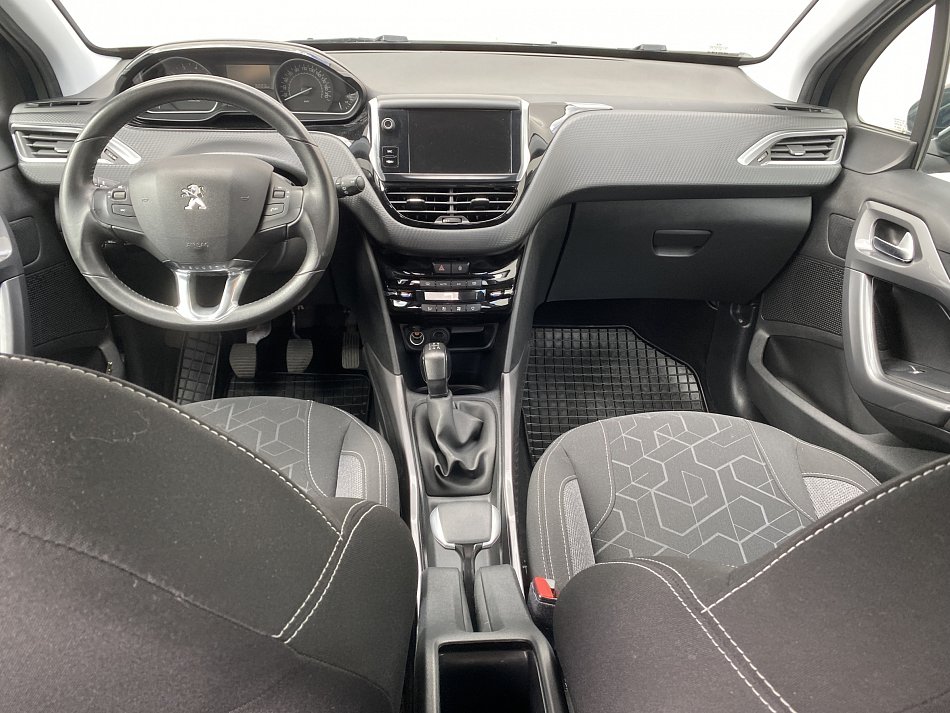 Peugeot 2008 1.2 PT 