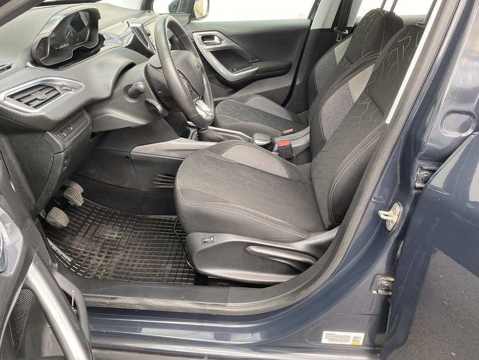 Peugeot 2008 1.2 PT 