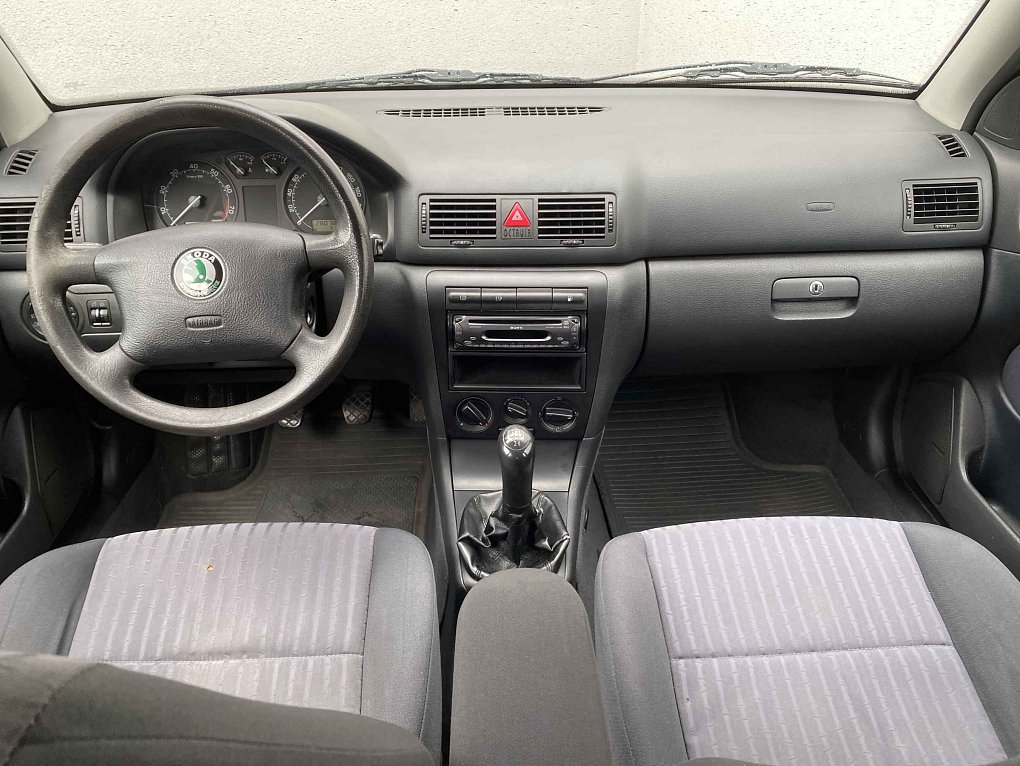 Škoda Octavia 1.8T Elegance