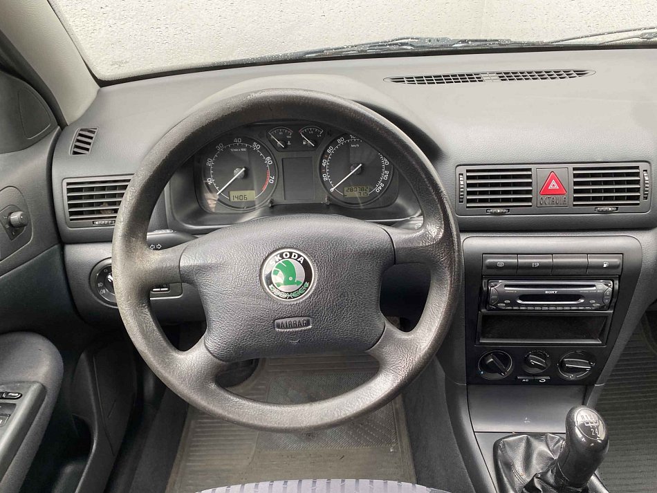 Škoda Octavia 1.8T Elegance