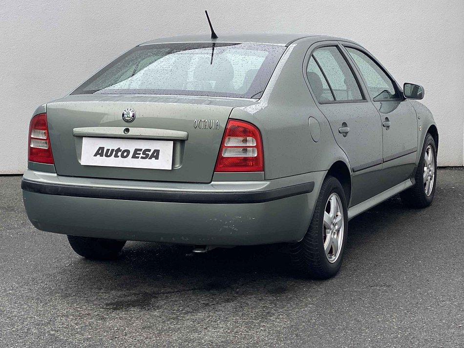 Škoda Octavia 1.8T Elegance