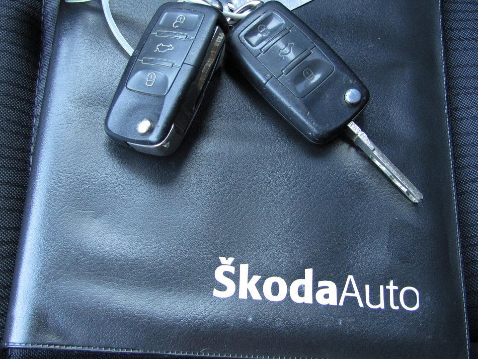 Škoda Octavia II 2.0TDi Elegance