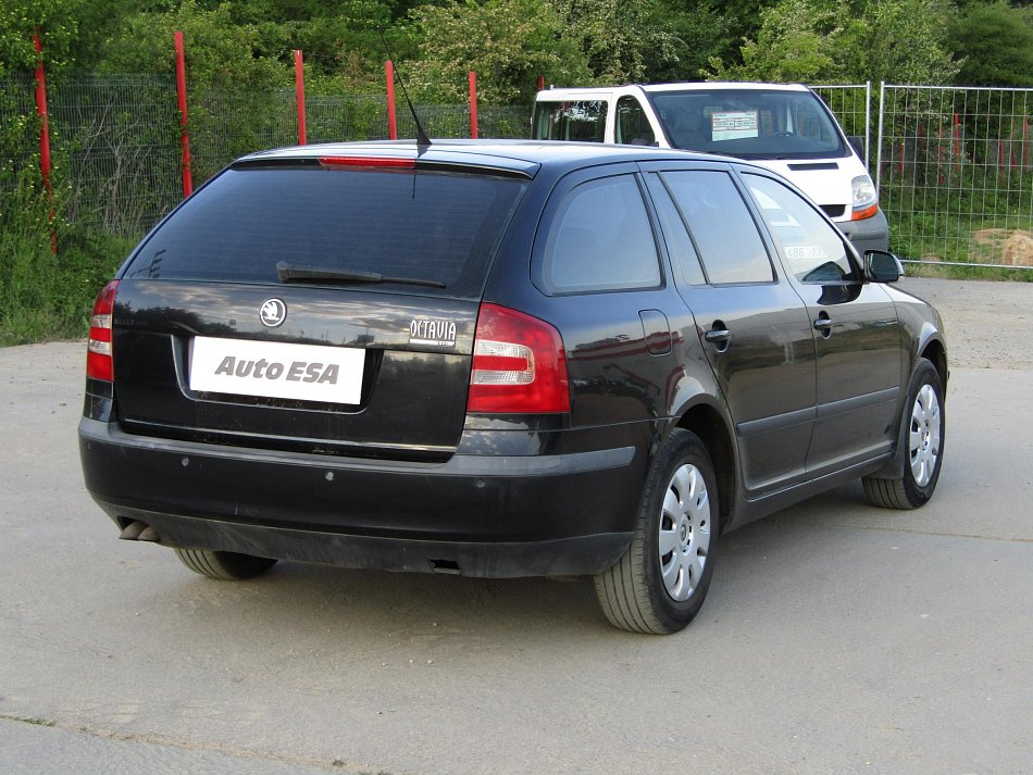 Škoda Octavia II 2.0TDi Elegance