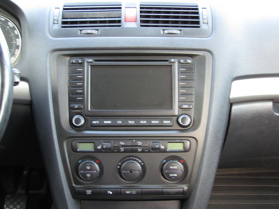 Škoda Octavia II 2.0TDi Elegance