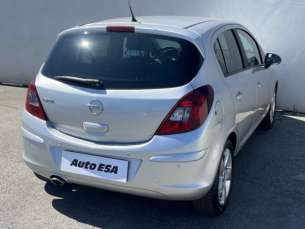 Opel Corsa 1.2 i 