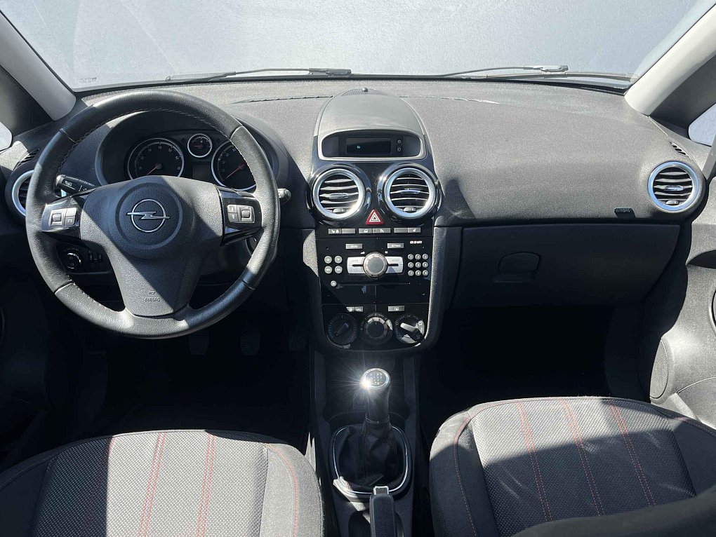 Opel Corsa 1.2 i 