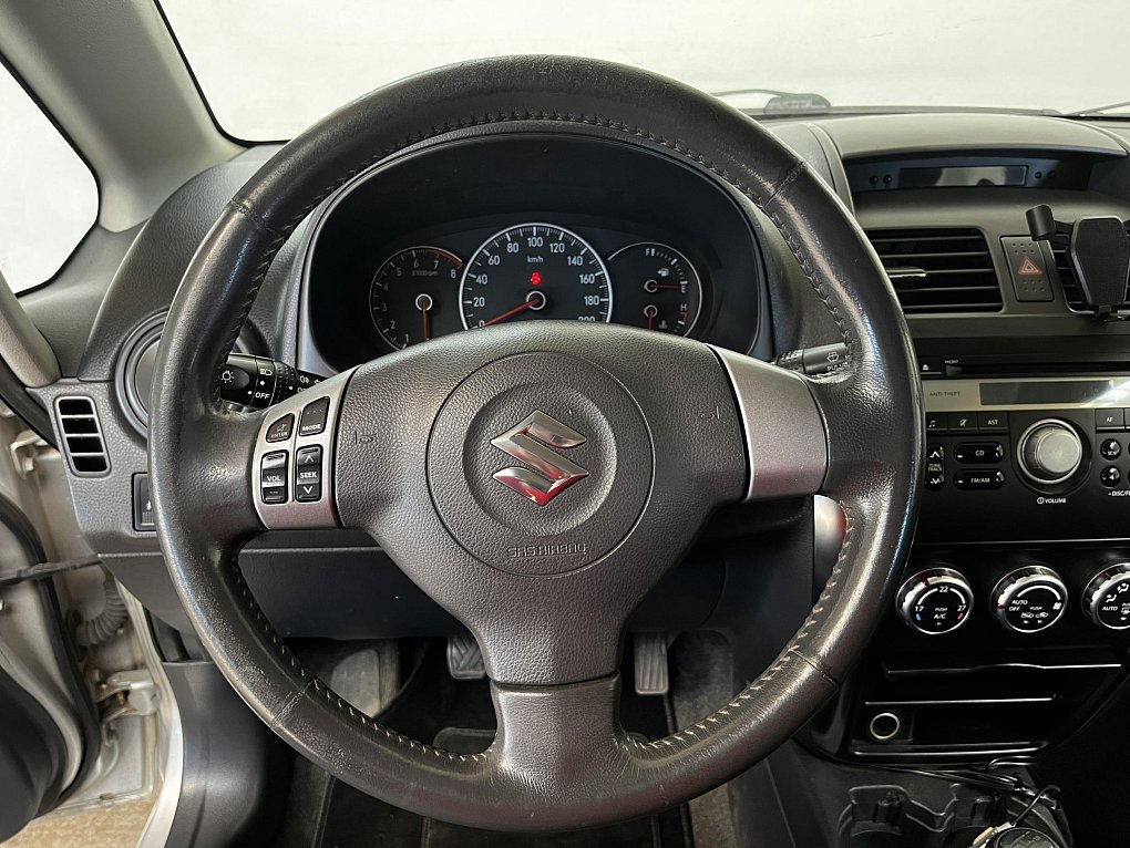 Suzuki SX4 1.6i 