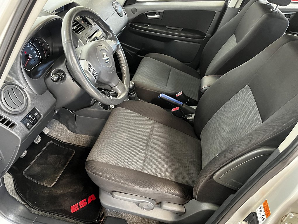 Suzuki SX4 1.6i 