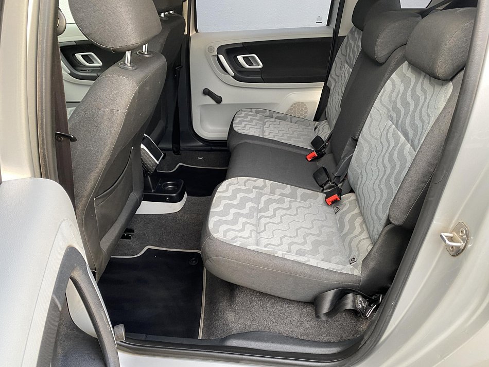 Škoda Roomster 1.6 i 
