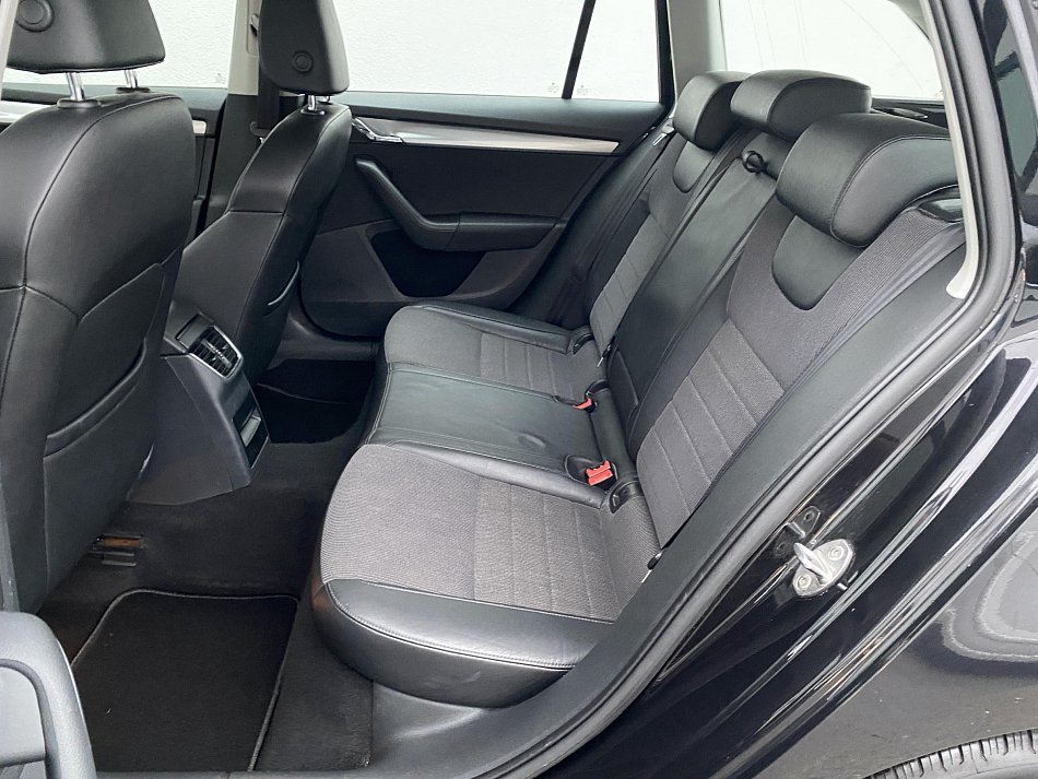 Škoda Octavia III 2.0 TDi Elegance