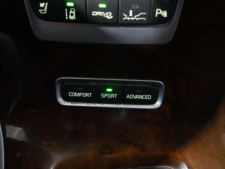 Volvo XC60 2.4 D5  4x4