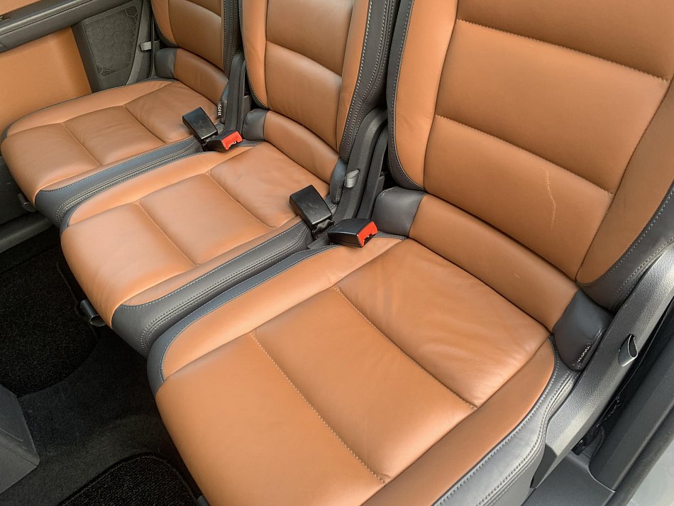 Volkswagen Touran 1.4 TSi 