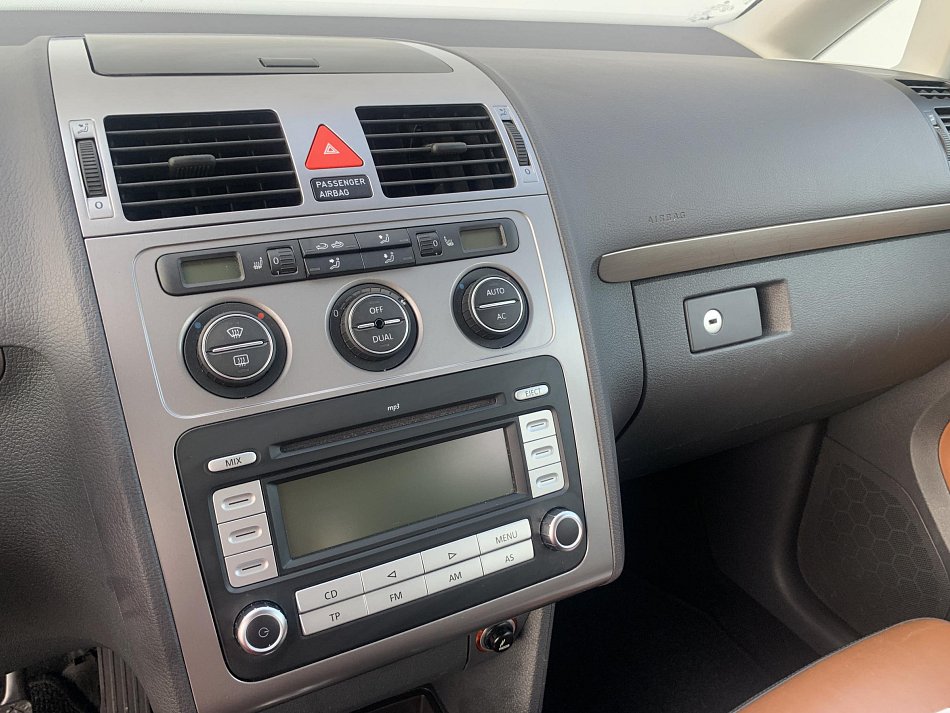 Volkswagen Touran 1.4 TSi 