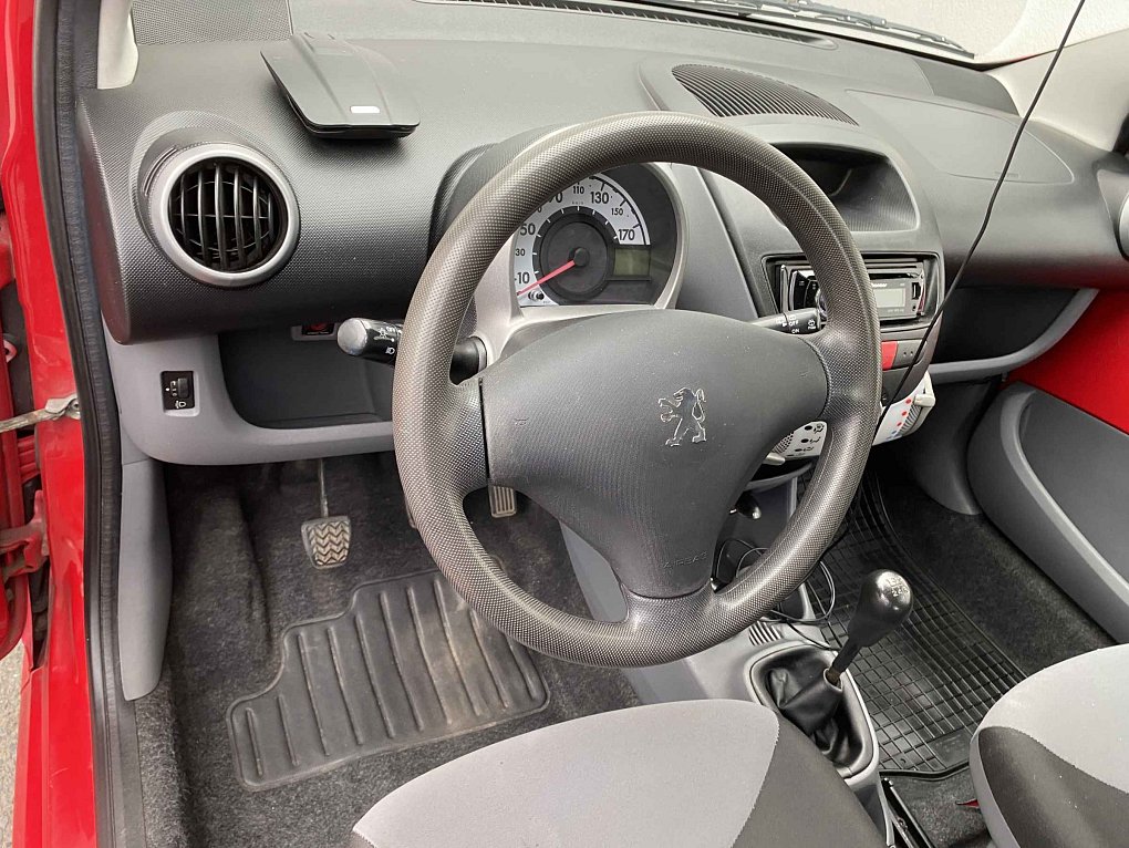 Peugeot 107 1.0i 