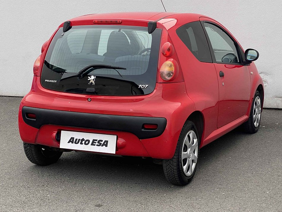 Peugeot 107 1.0i 