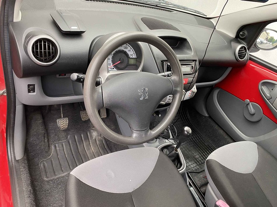 Peugeot 107 1.0i 