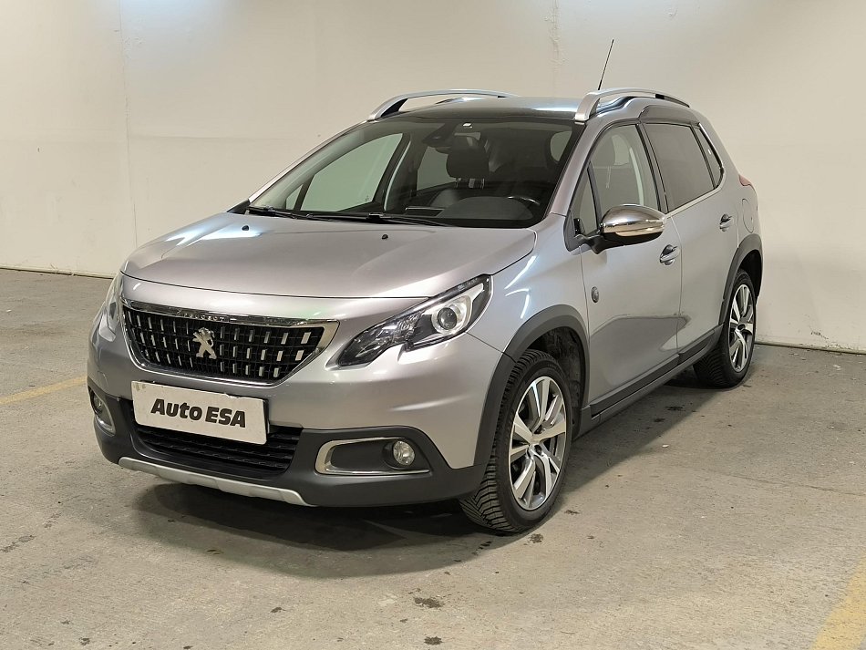 Peugeot 2008 1.2 PT Crossway