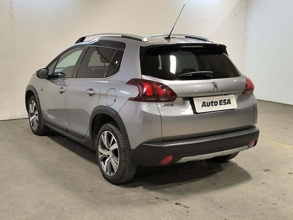 Peugeot 2008 1.2 PT Crossway