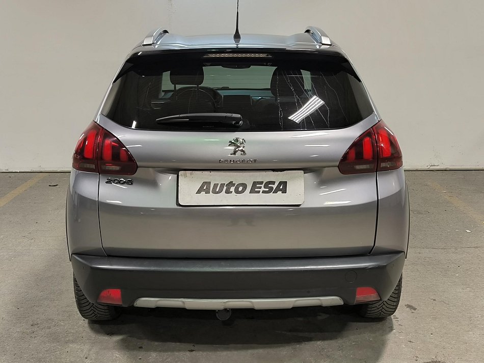 Peugeot 2008 1.2 PT Crossway