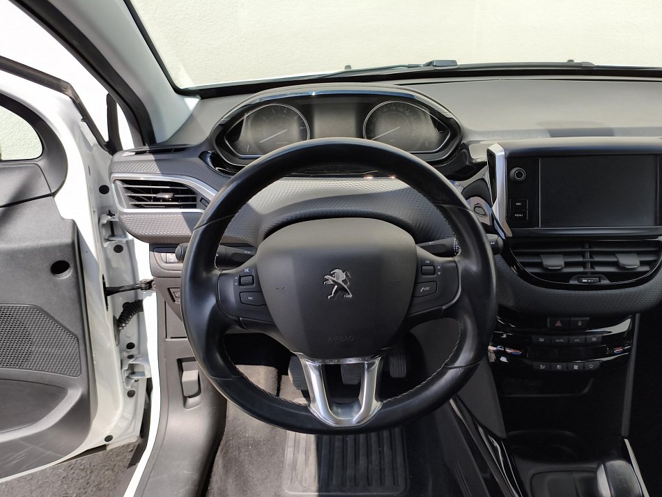 Peugeot 2008 1.2 PT Crossway