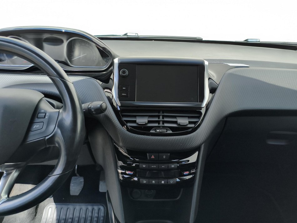 Peugeot 2008 1.2 PT Crossway