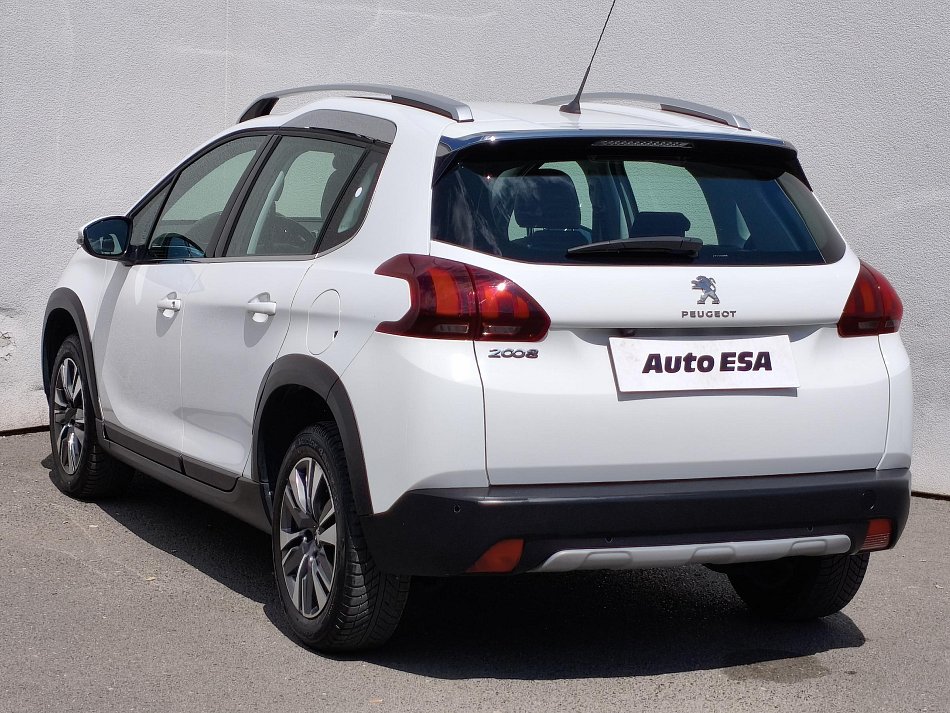 Peugeot 2008 1.2 PT Crossway