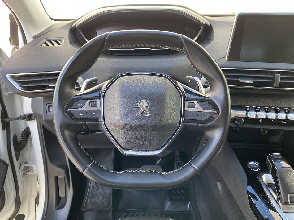 Peugeot 3008 1.2PT Allure
