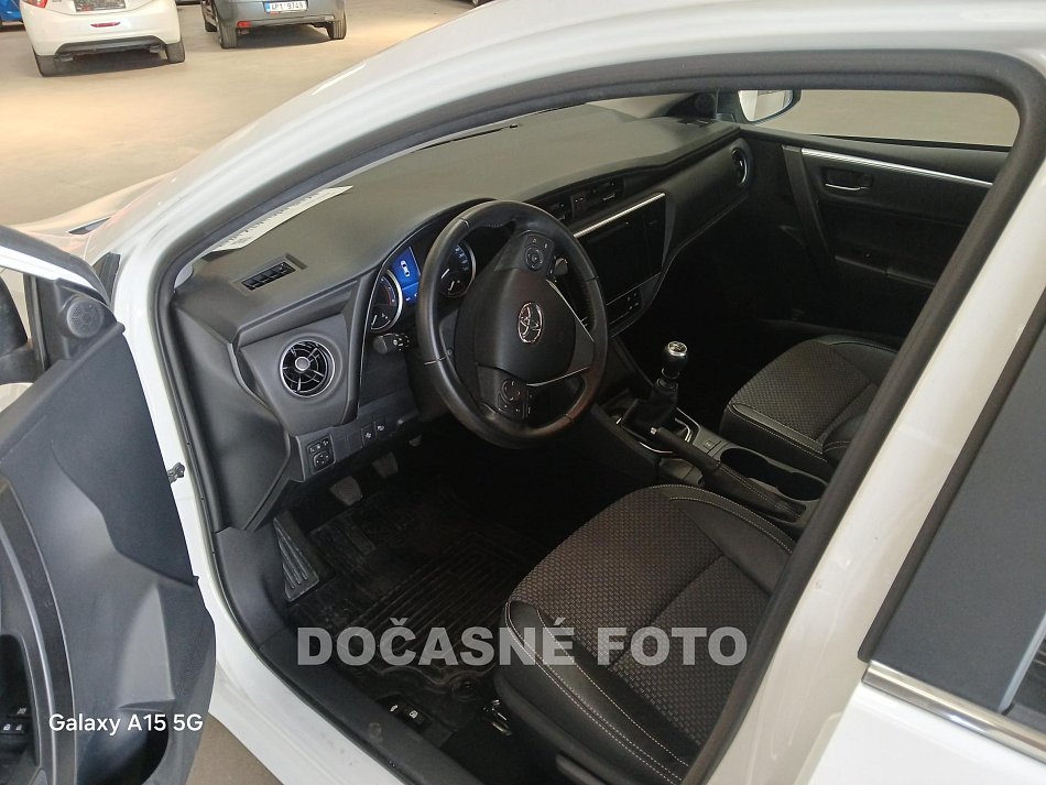 Toyota Corolla 1.6i 