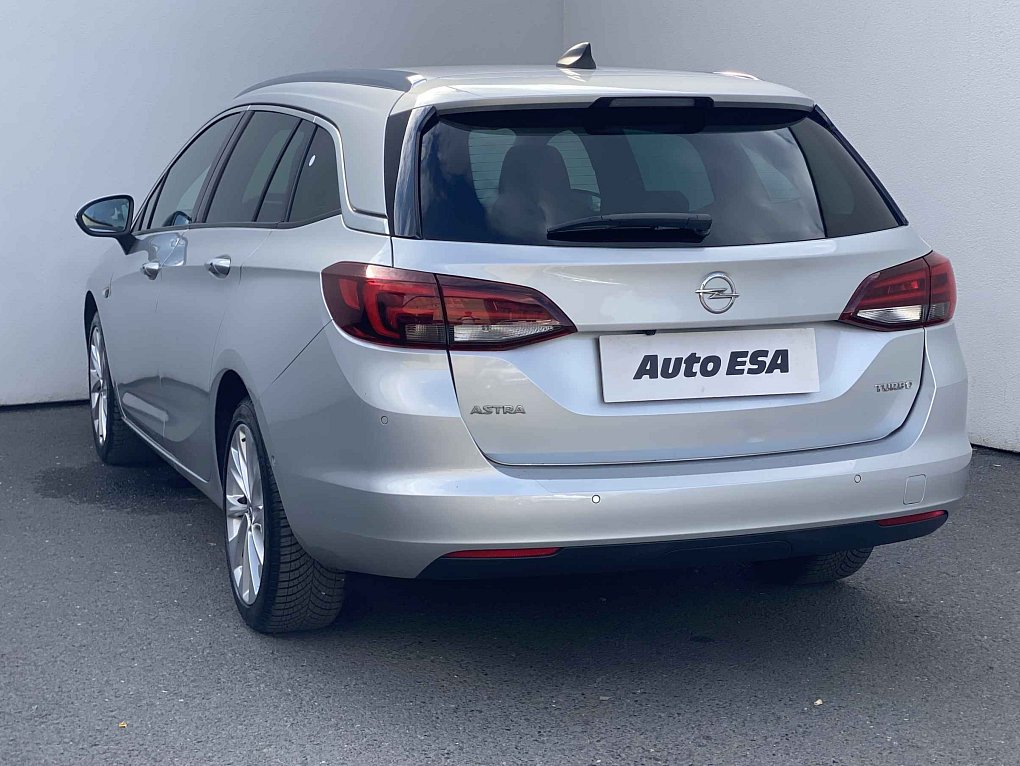 Opel Astra 1.4 T Innovation