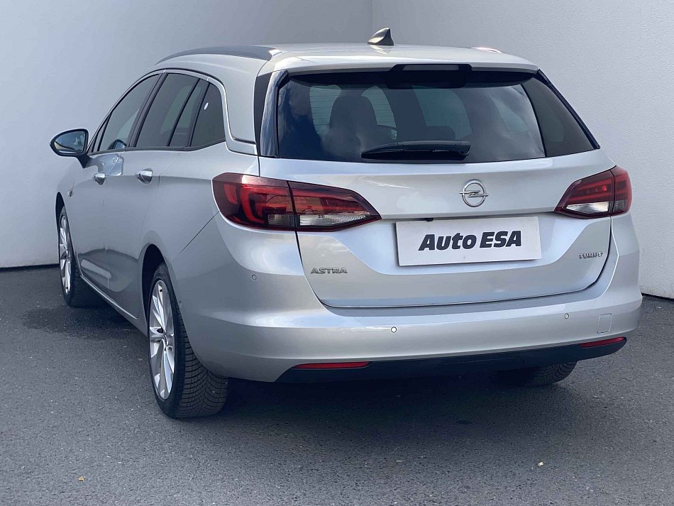 Opel Astra 1.4 T Innovation