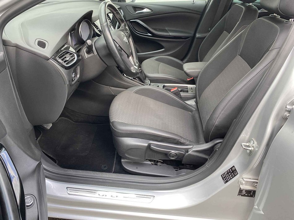 Opel Astra 1.4 T Innovation
