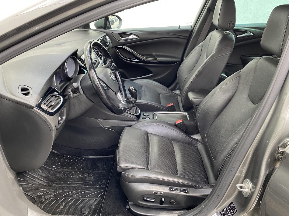 Opel Astra 1.6 CDTi Dynamic