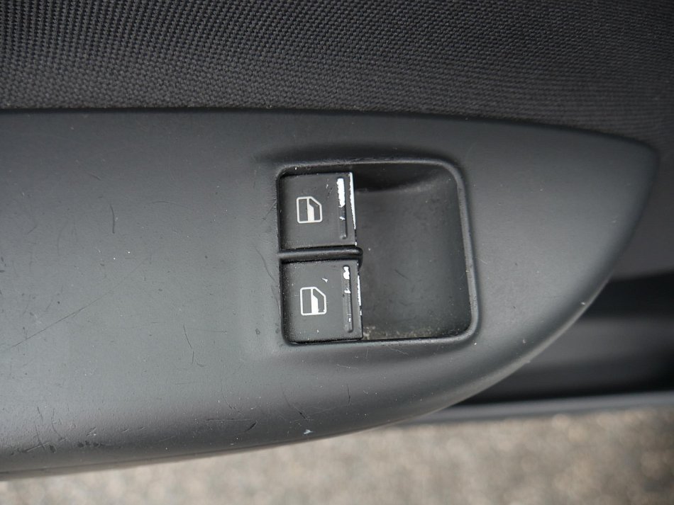 Škoda Octavia II 1.6 i Ambiente