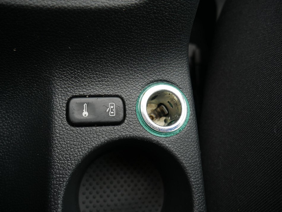 Škoda Octavia II 1.6 i Ambiente